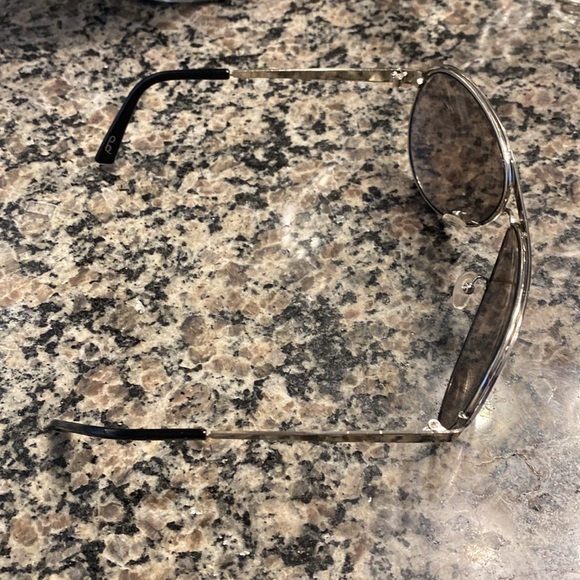 Silver Aviator Sunglasses - Picture 6 of 7